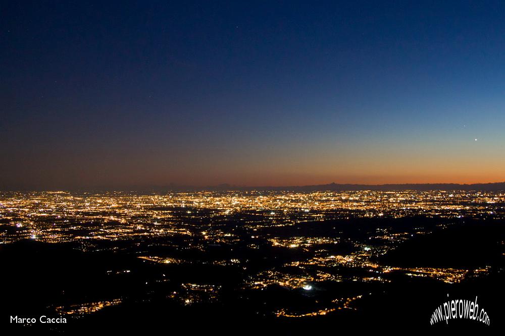 15_Luci di Milano con Monviso e Venere.JPG